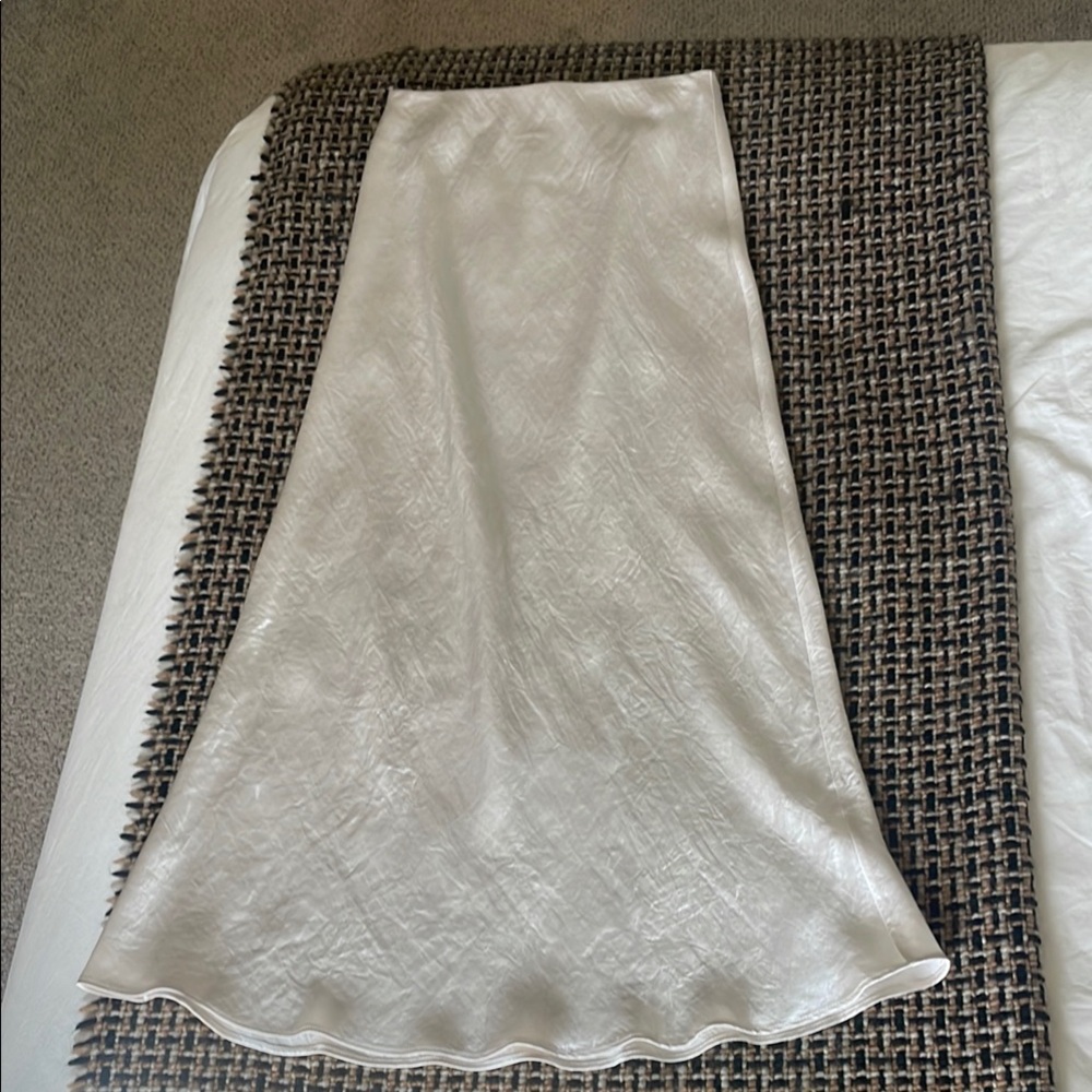 Aritzia Cream Satin Skirt NWOT